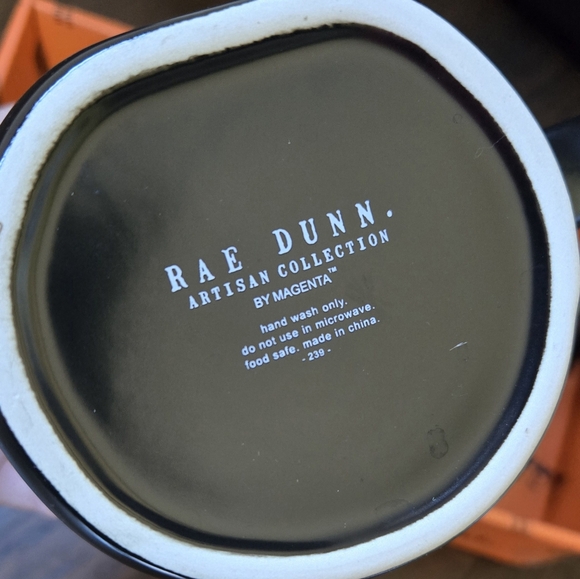 NIB Rae Dunn HALLOWEEN mug set - Picture 2 of 3